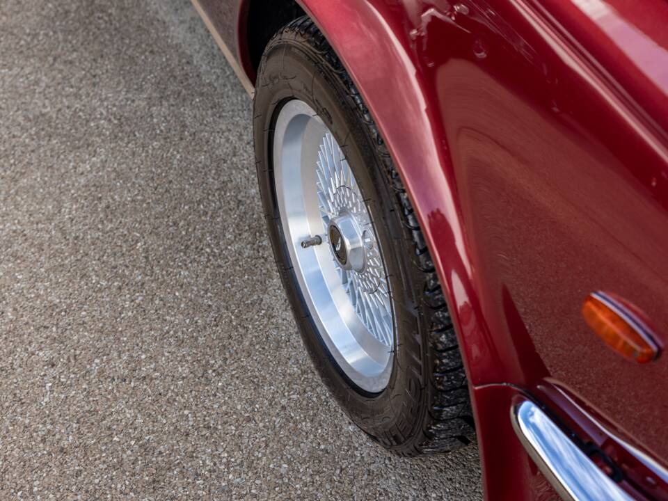 Image 50/75 de Aston Martin V8 Vantage (1985)