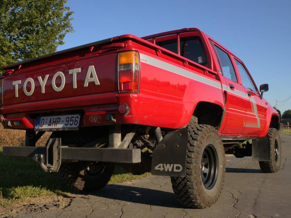 Bild 3/34 von Toyota Hilux (1988)