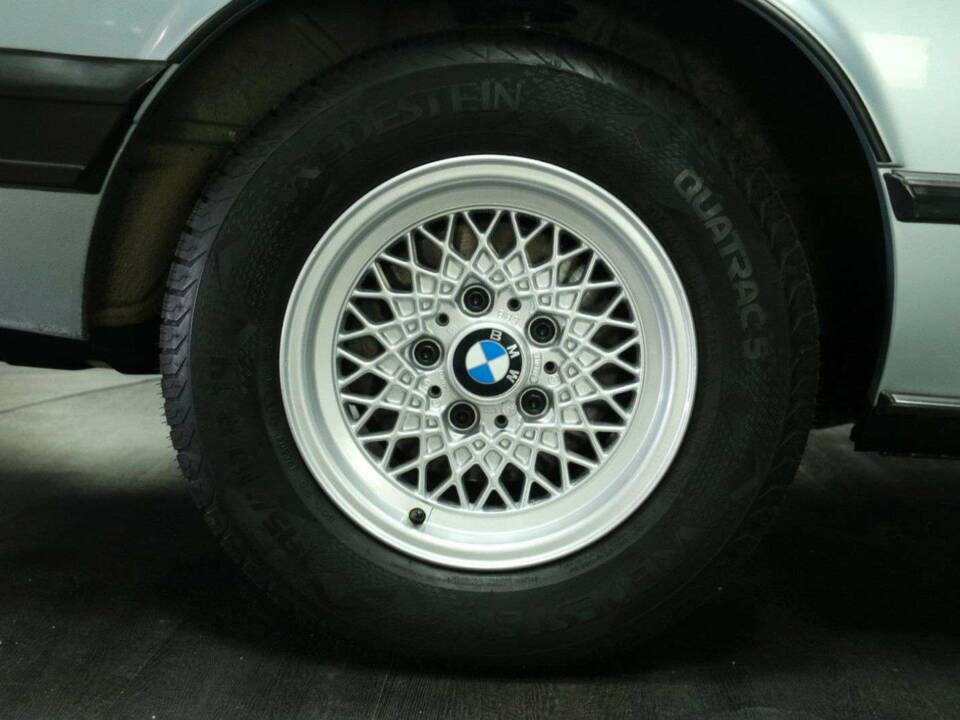 Bild 46/49 von BMW 633 CSi A (1980)