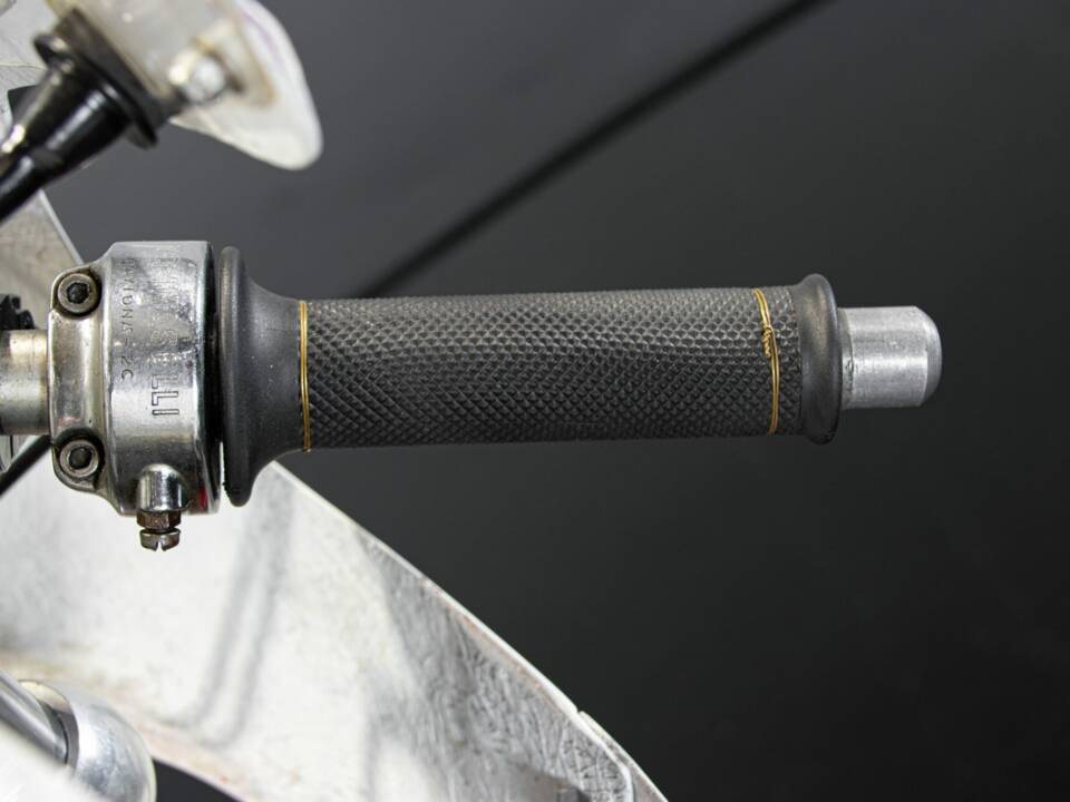 Immagine 49/50 di Yamaha TR 3 (1974)