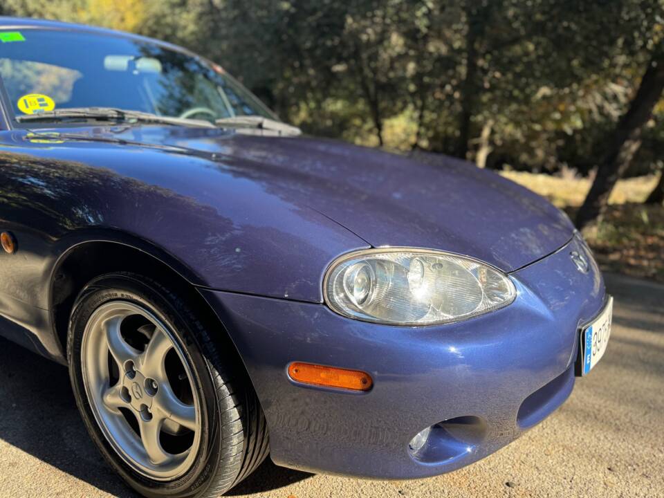 Imagen 5/43 de Mazda MX-5 1.8 (2001)