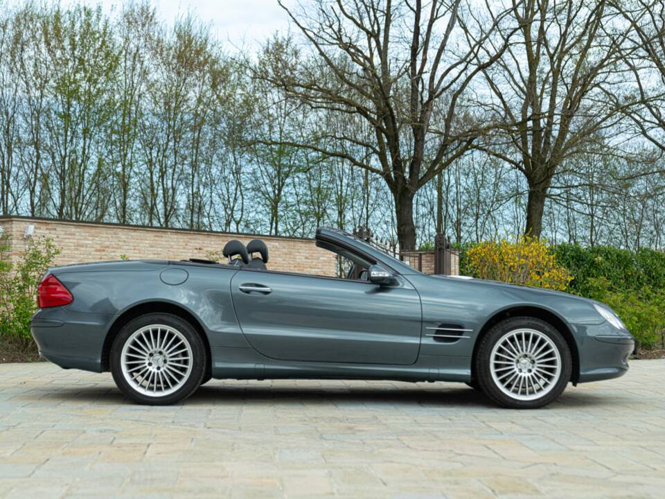 Image 7/50 of Mercedes-Benz SL 500 (2001)