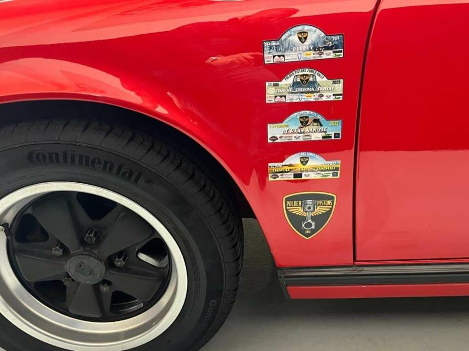 Image 17/50 of Porsche 911 Carrera 3.2 (1987)