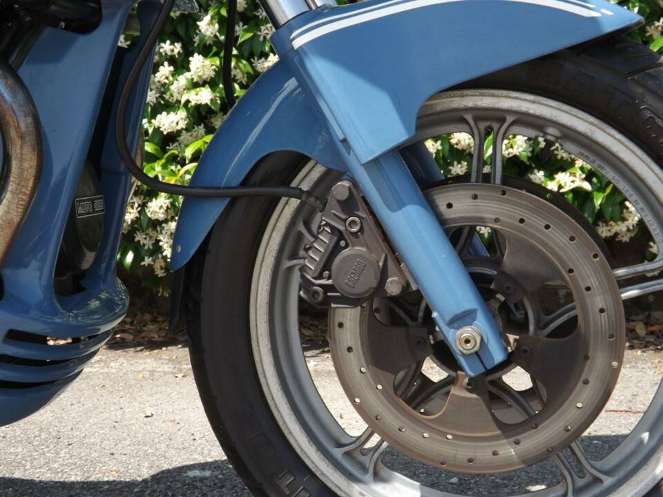 Image 33/50 of Moto Guzzi DUMMY (1994)