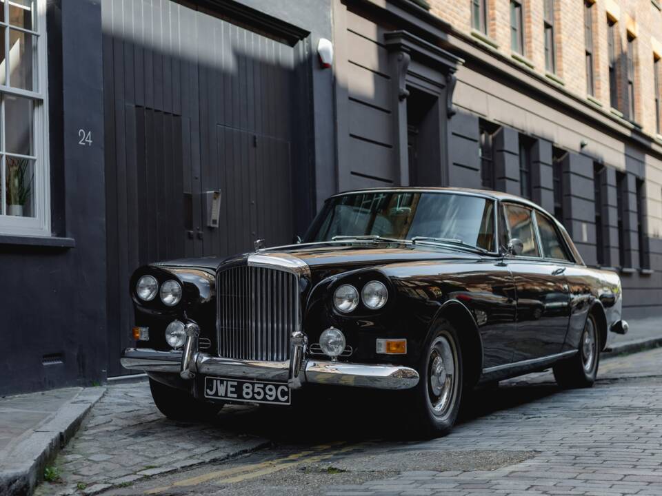 Image 6/39 of Bentley S 3 Continental (1965)