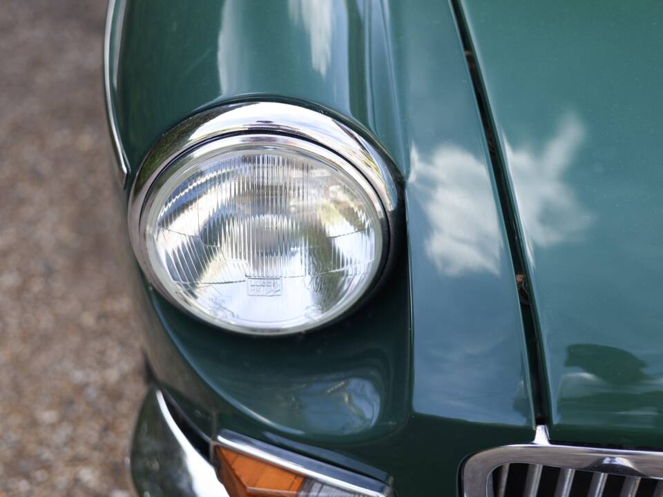 Bild 27/50 von MG MGB GT (1967)