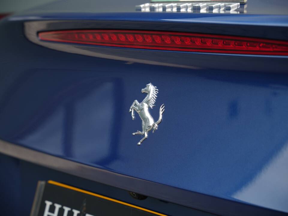 Image 42/50 of Ferrari California T (2015)