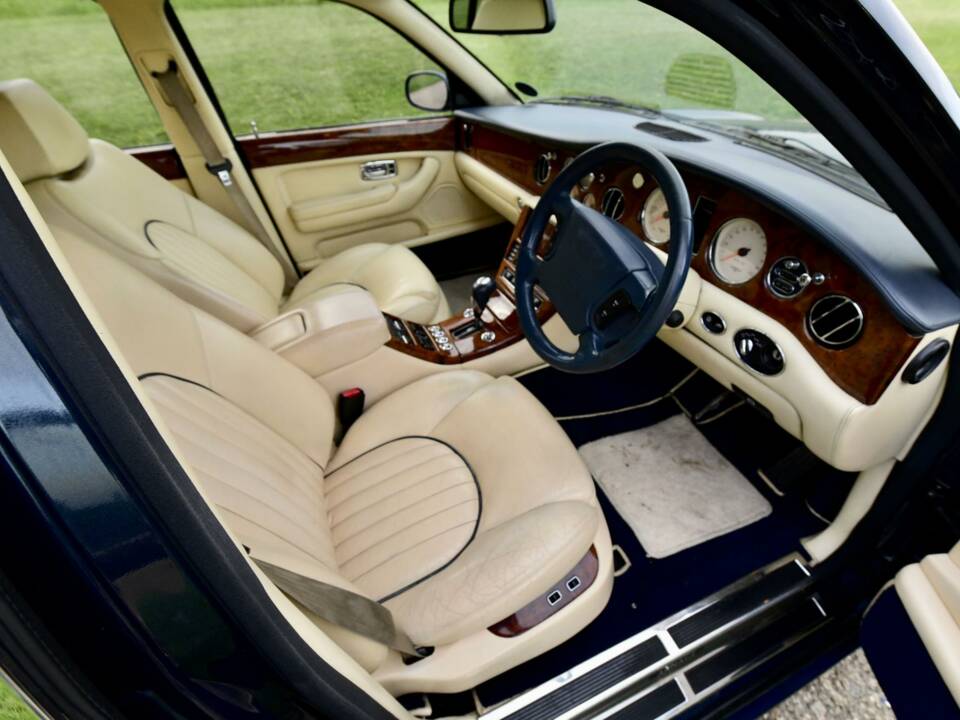 Imagen 25/50 de Bentley Arnage Green Label (1999)