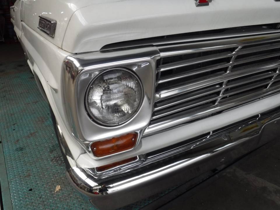Image 45/50 of Ford F-250 (1967)
