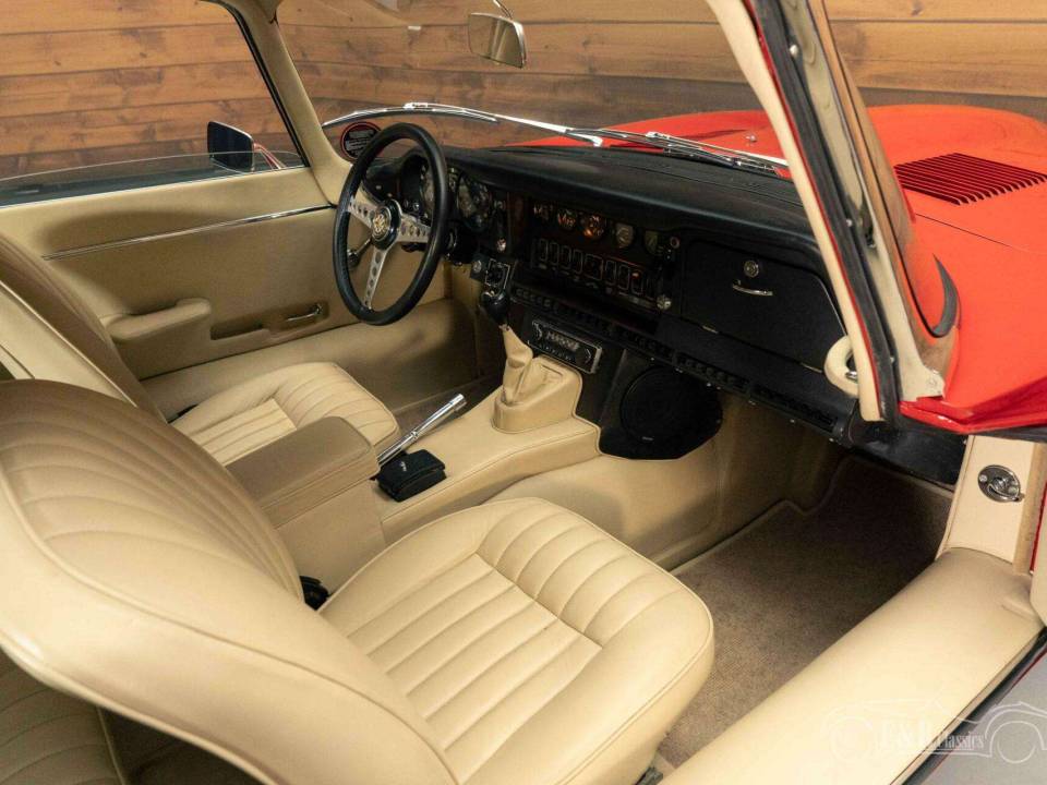 Bild 8/19 von Jaguar E-Type (2+2) (1970)