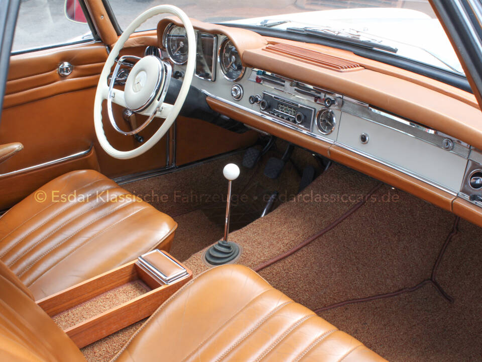 Image 10/24 of Mercedes-Benz 230 SL (1964)