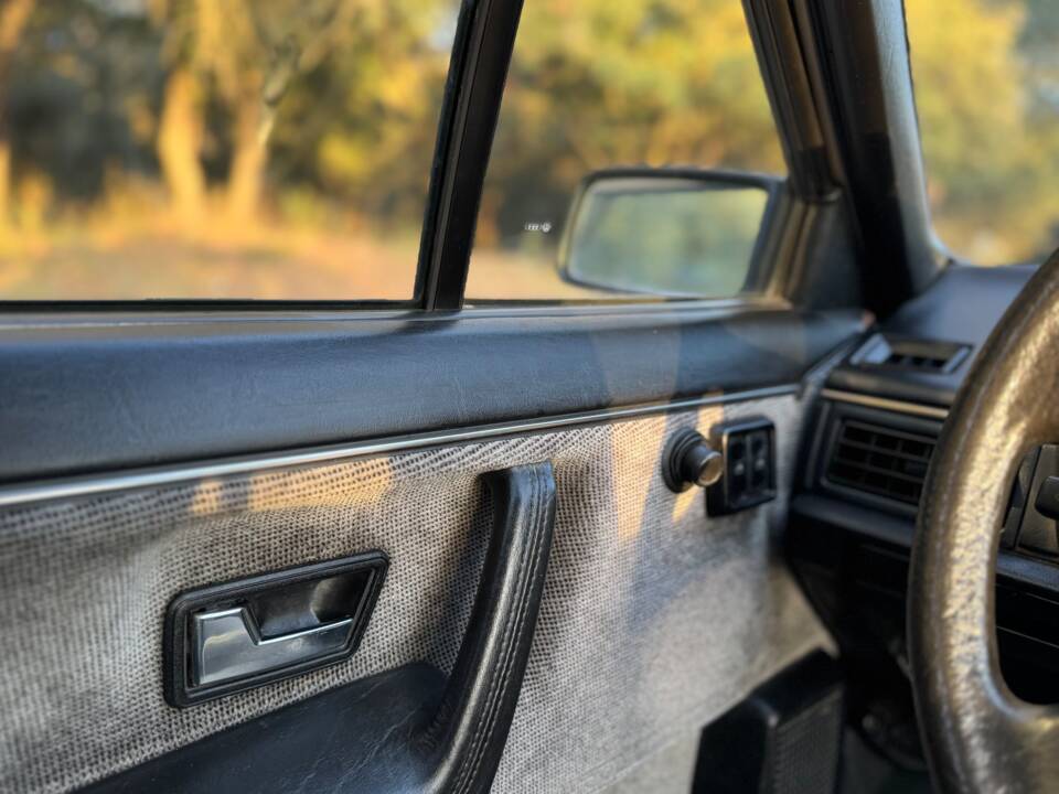 Image 34/57 of Volkswagen Passat 2.0 (1987)