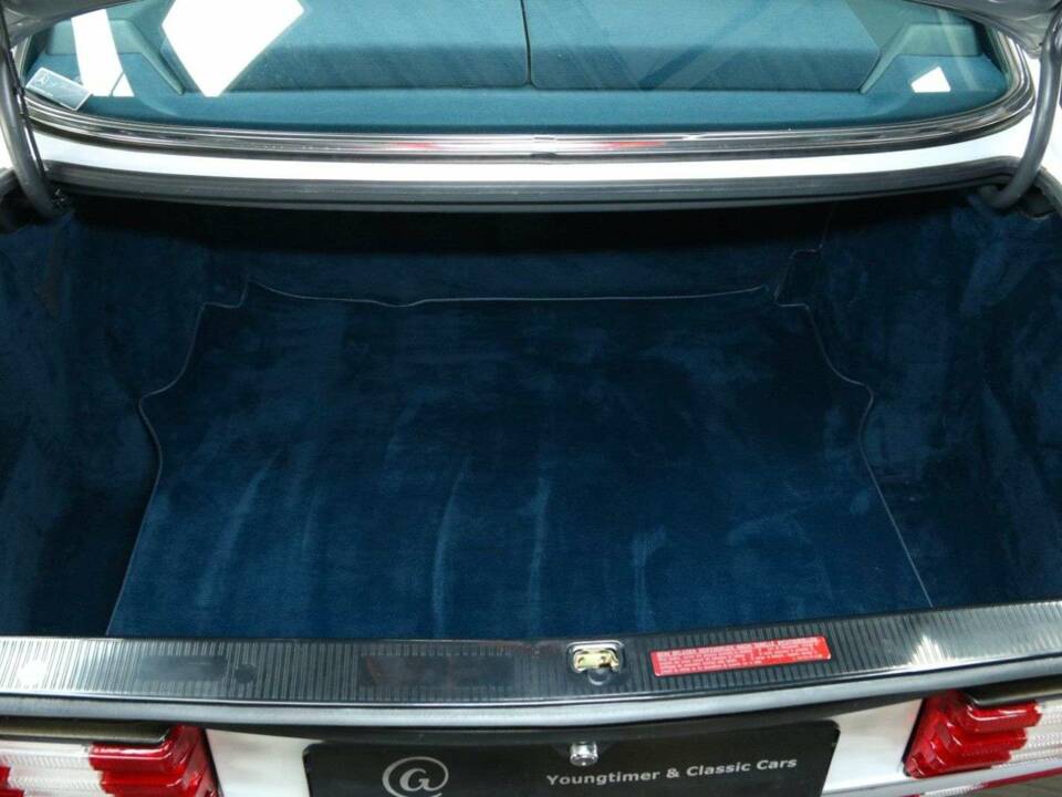 Bild 35/50 von Mercedes-Benz 560 SEC (1988)
