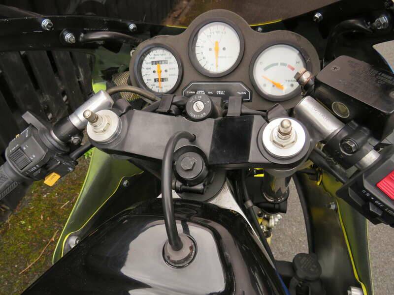 Image 12/43 de Suzuki RG 500 (1987)