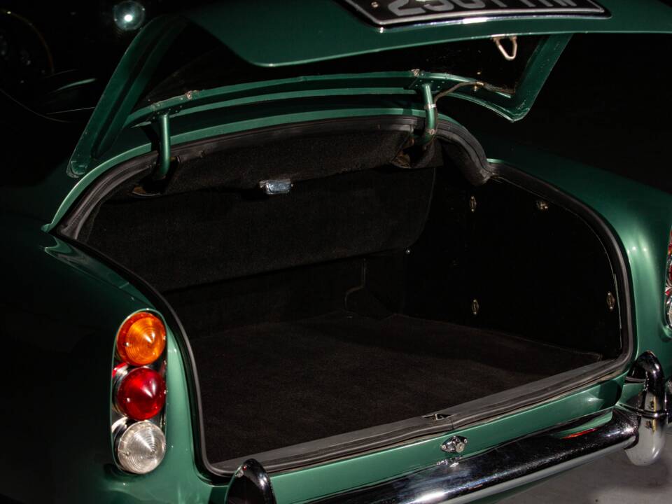 Afbeelding 35/55 van Aston Martin DB 4 Vantage (1962)