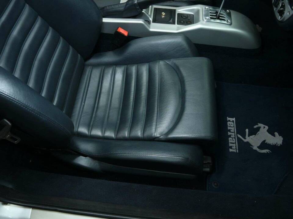 Immagine 28/50 di Ferrari 360 Spider (2003)