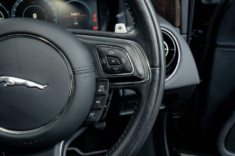 Bild 34/50 von Jaguar XJ 3.0 (2019)