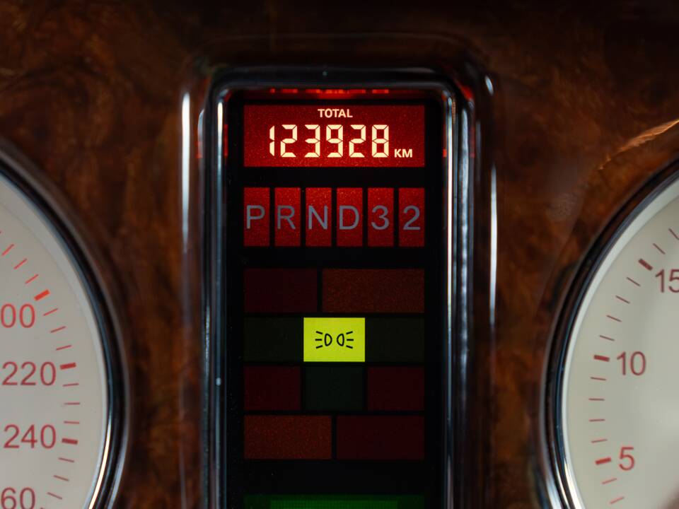 Image 28/36 of Bentley Arnage Red Label (2001)