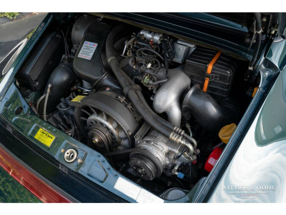 Image 40/42 of Porsche 911 Carrera 4 (1990)