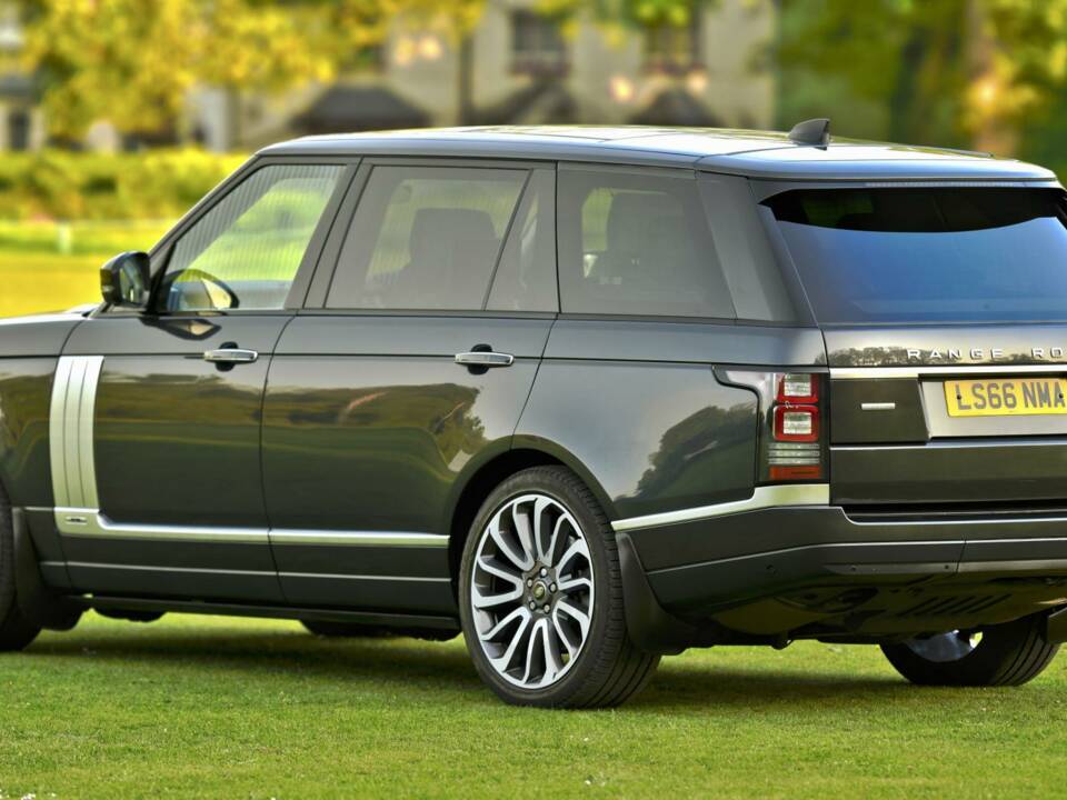 Bild 11/50 von Land Rover Range Rover Autobiography SDV8 (2017)