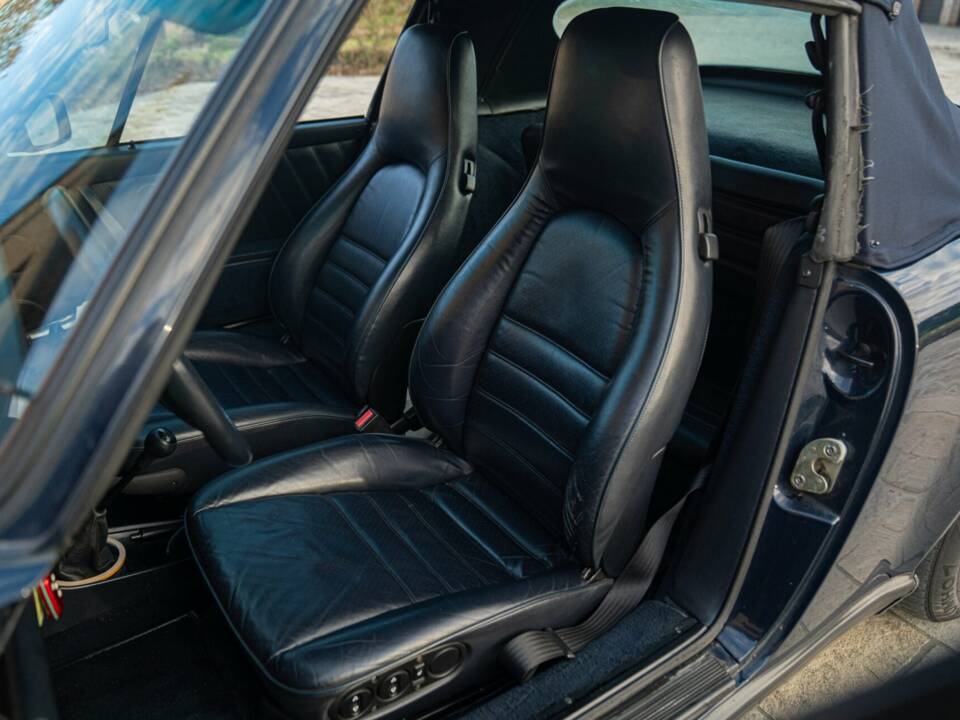 Bild 26/50 von Porsche 911 Carrera 3.2 (1989)