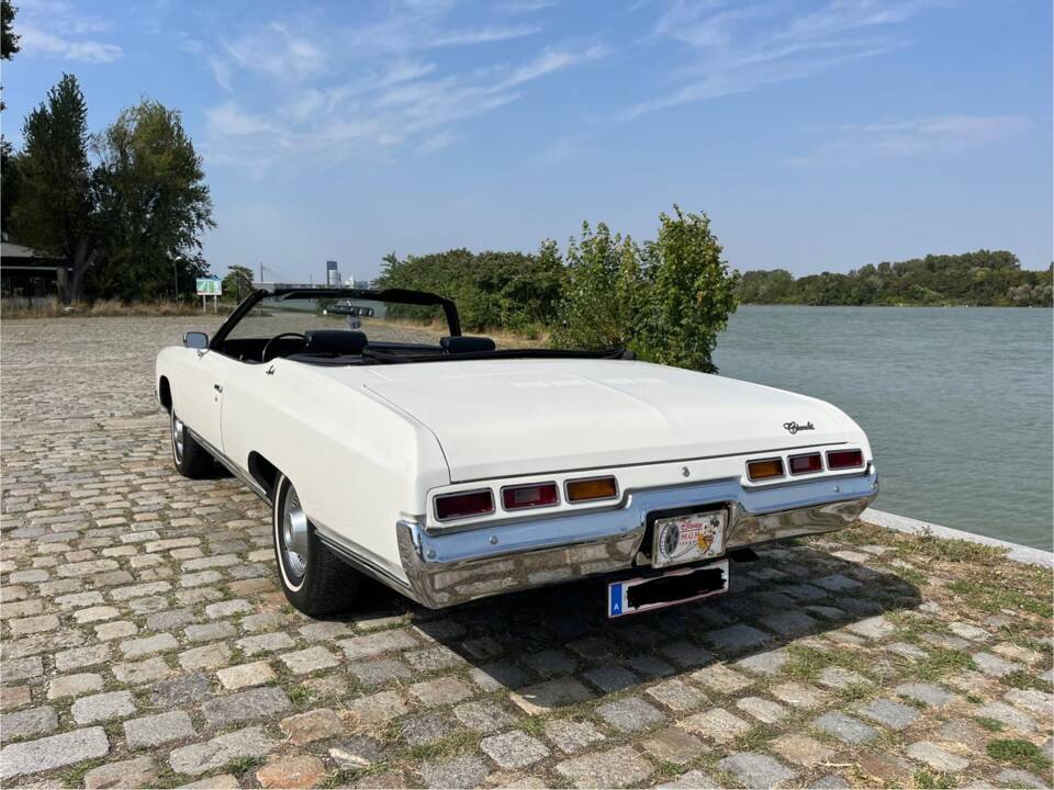 Bild 28/34 von Chevrolet Impala Convertible (1971)
