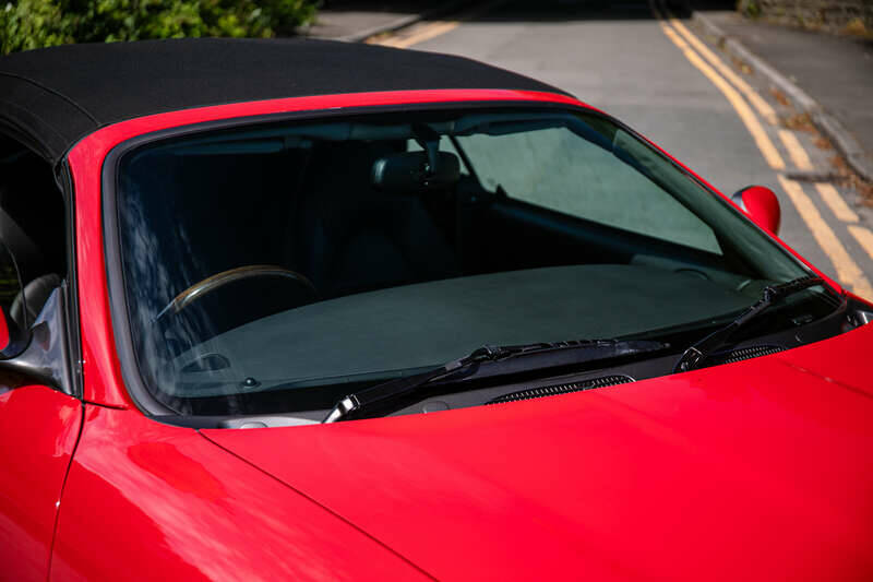 Image 16/33 of Jaguar XK8 4.0 (1999)