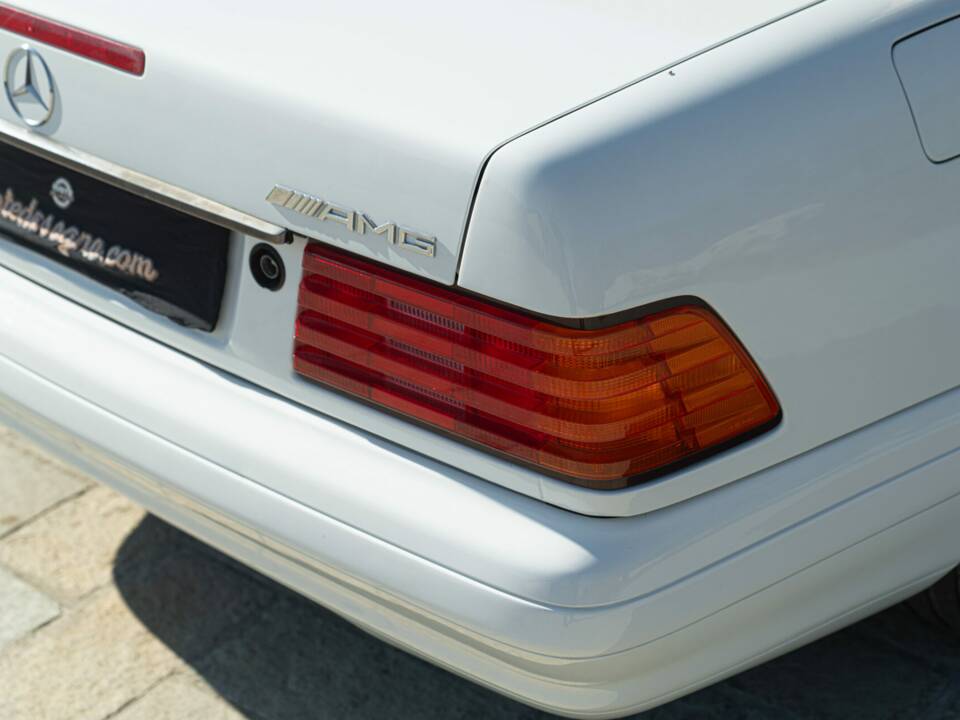 Image 10/50 of Mercedes-Benz SL 320 (1997)