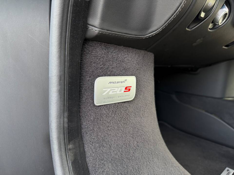 Immagine 22/30 di McLaren 720S (2021)