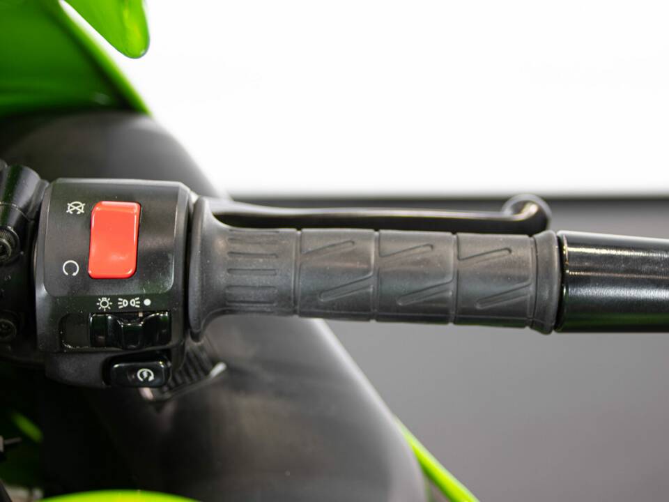 Immagine 46/50 di Kawasaki Ninja 750 ZX-7R (1999)