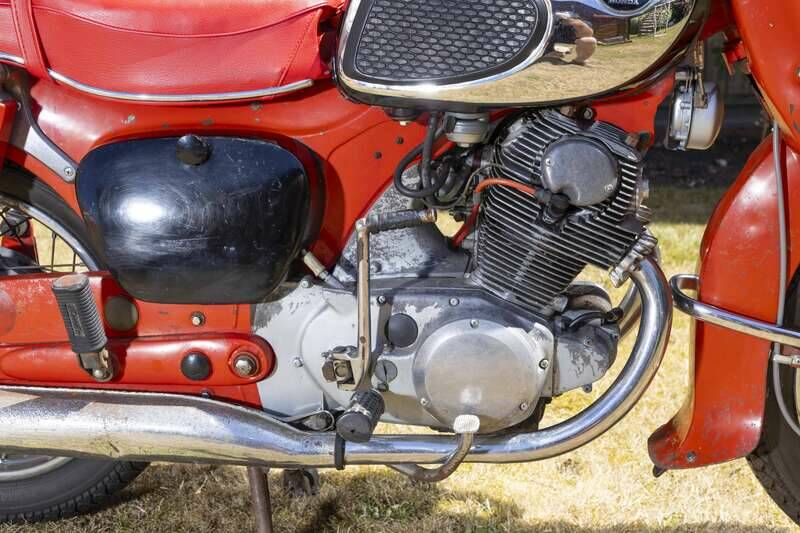 Bild 3/31 von Honda C 72 (1964)