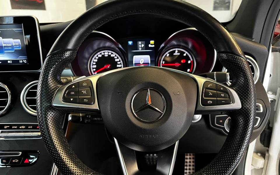 Immagine 8/30 di Mercedes-Benz GLC 250 4MATIC (2017)