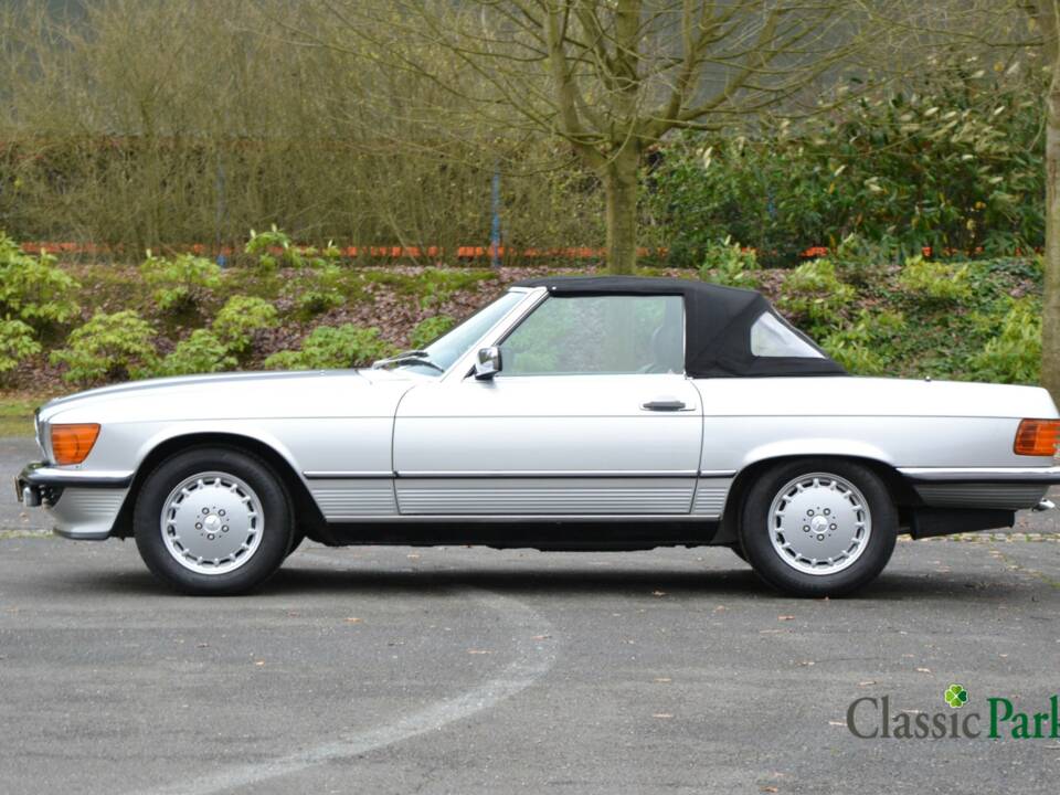 Image 5/50 of Mercedes-Benz 300 SL (1986)