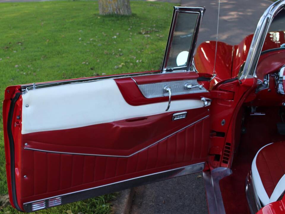 Bild 18/29 von Cadillac 62 Convertible (1956)