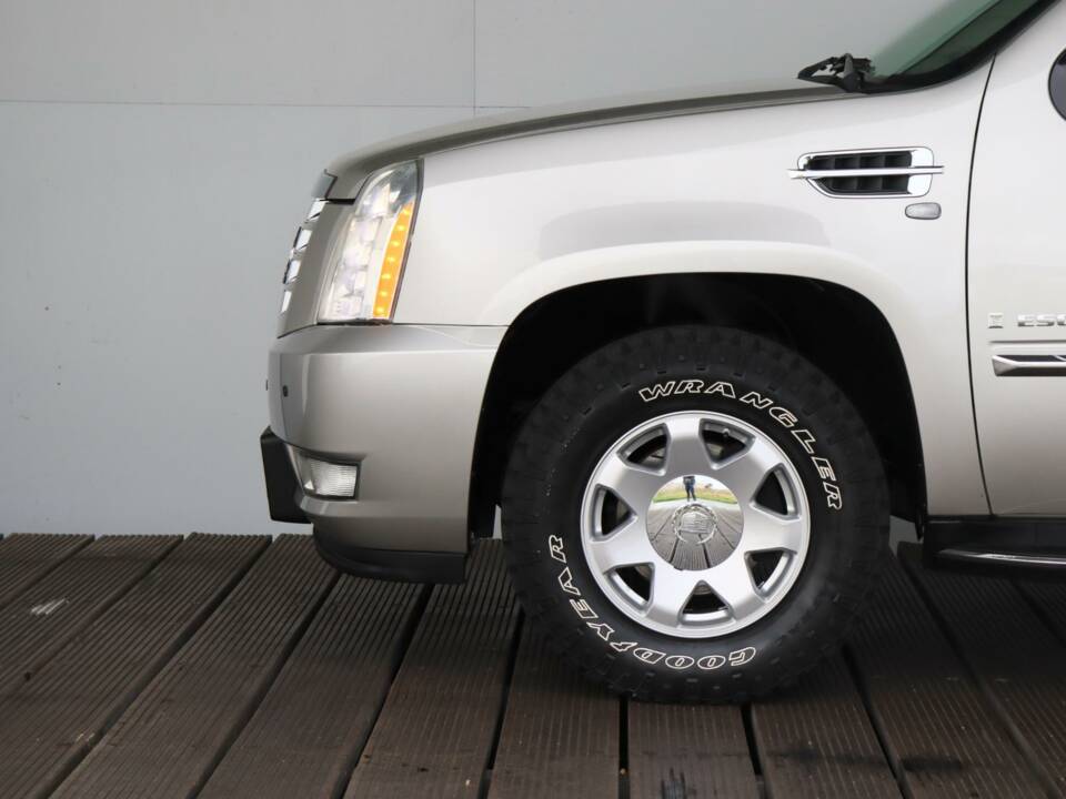 Bild 7/50 von Cadillac Escalade (2009)