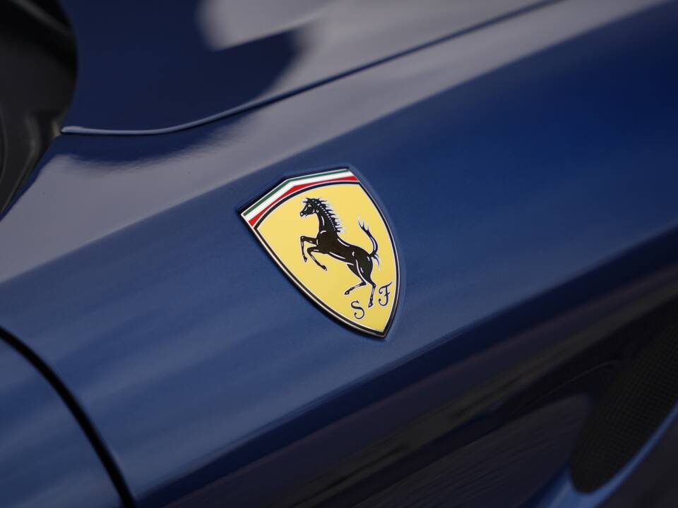 Bild 41/50 von Ferrari California T (2016)