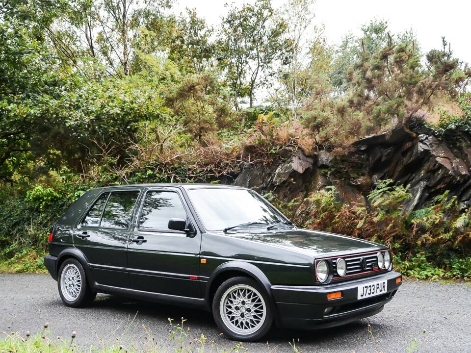 Image 12/37 de Volkswagen Golf III 2.0 16V GTI (1992)