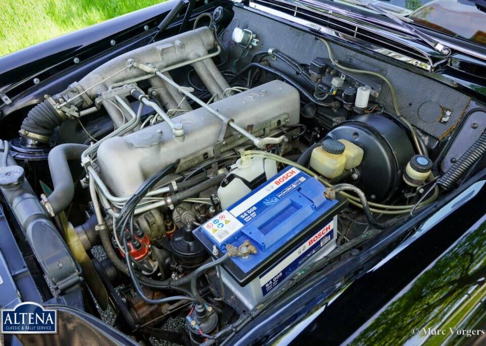 Image 35/52 de Mercedes-Benz 220 SE b (1963)