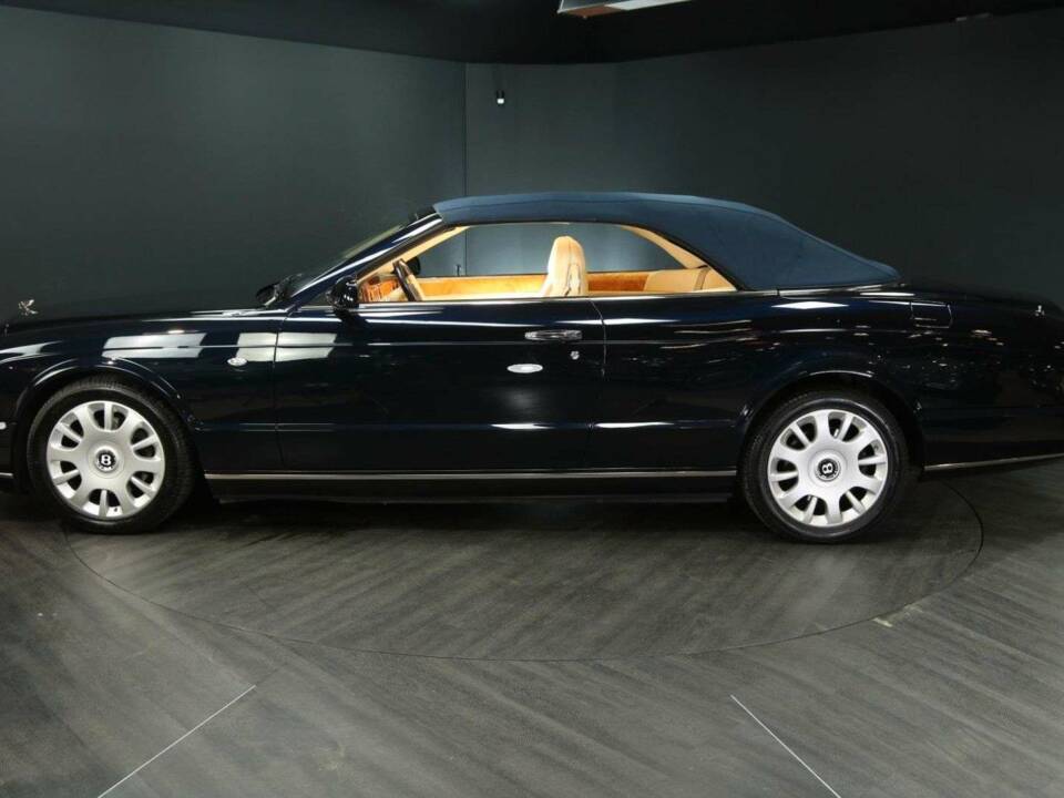 Image 39/49 de Bentley Azure (2006)