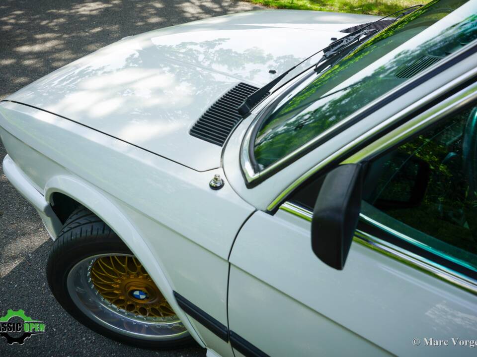 Image 36/51 of BMW M 535i (1985)