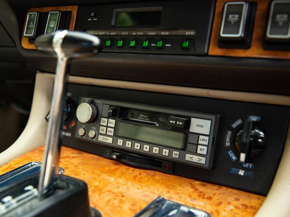 Immagine 33/40 di Jaguar XJ-S 3.6 (1988)