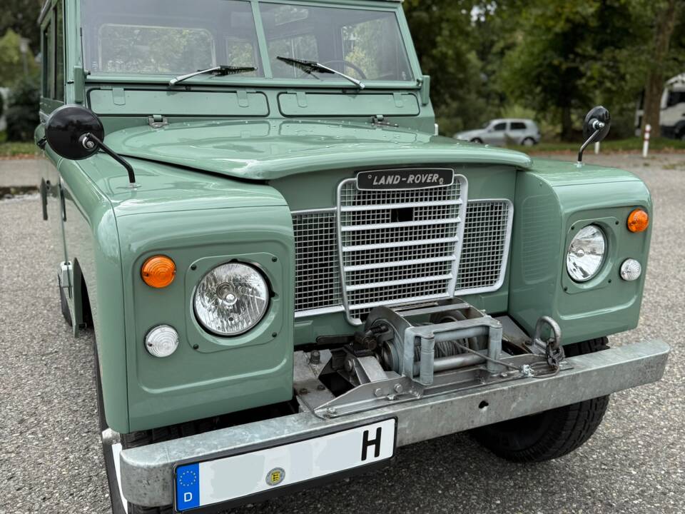 Image 4/20 of Land Rover 88 (1977)