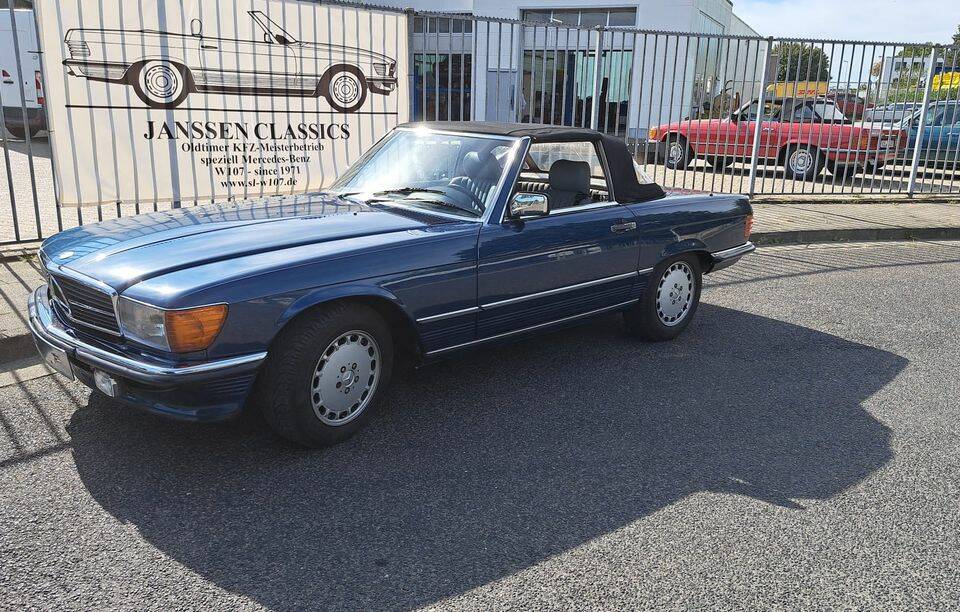 Afbeelding 2/34 van Mercedes-Benz 300 SL (1988)
