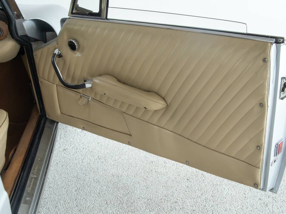 Bild 37/47 von ISO Rivolta 300 (1966)