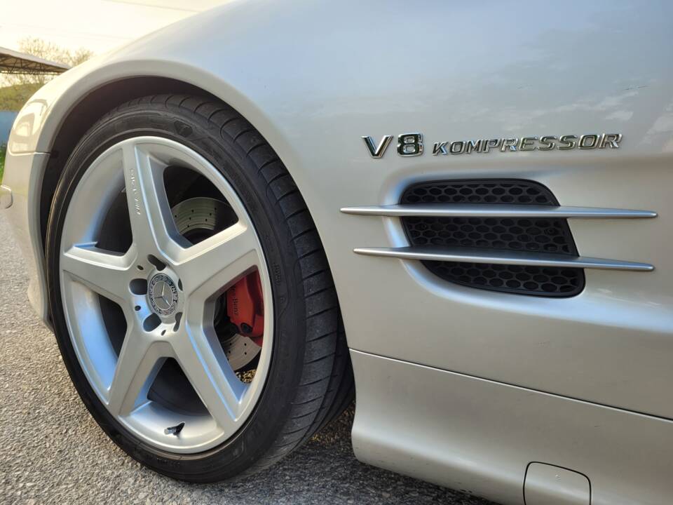 Bild 7/97 von Mercedes-Benz SL 500 (2004)