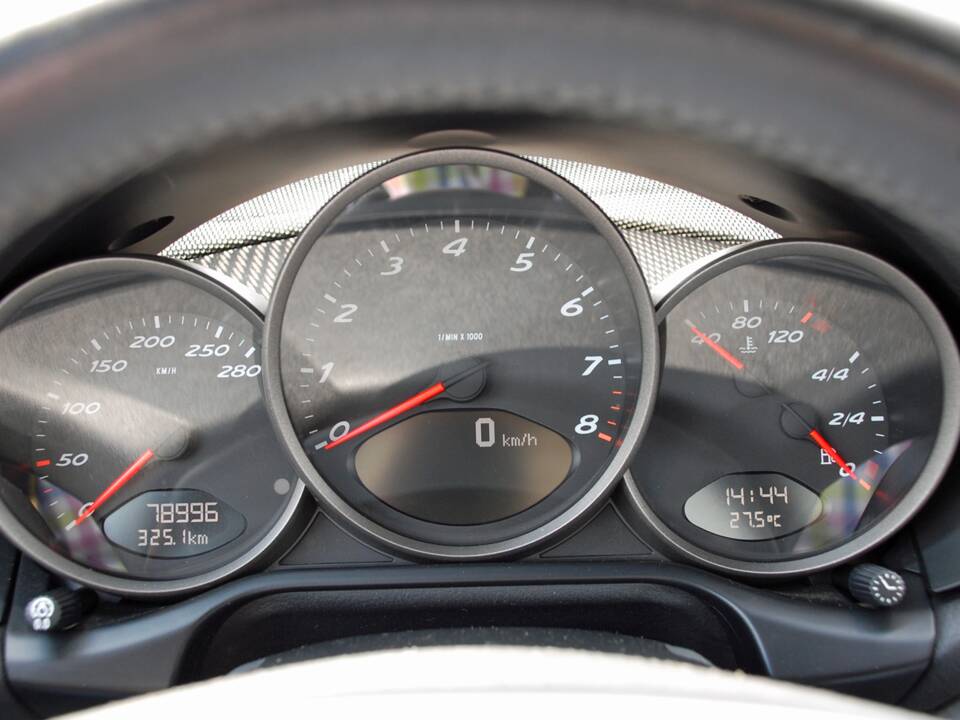 Immagine 16/25 di Porsche Boxster (2010)