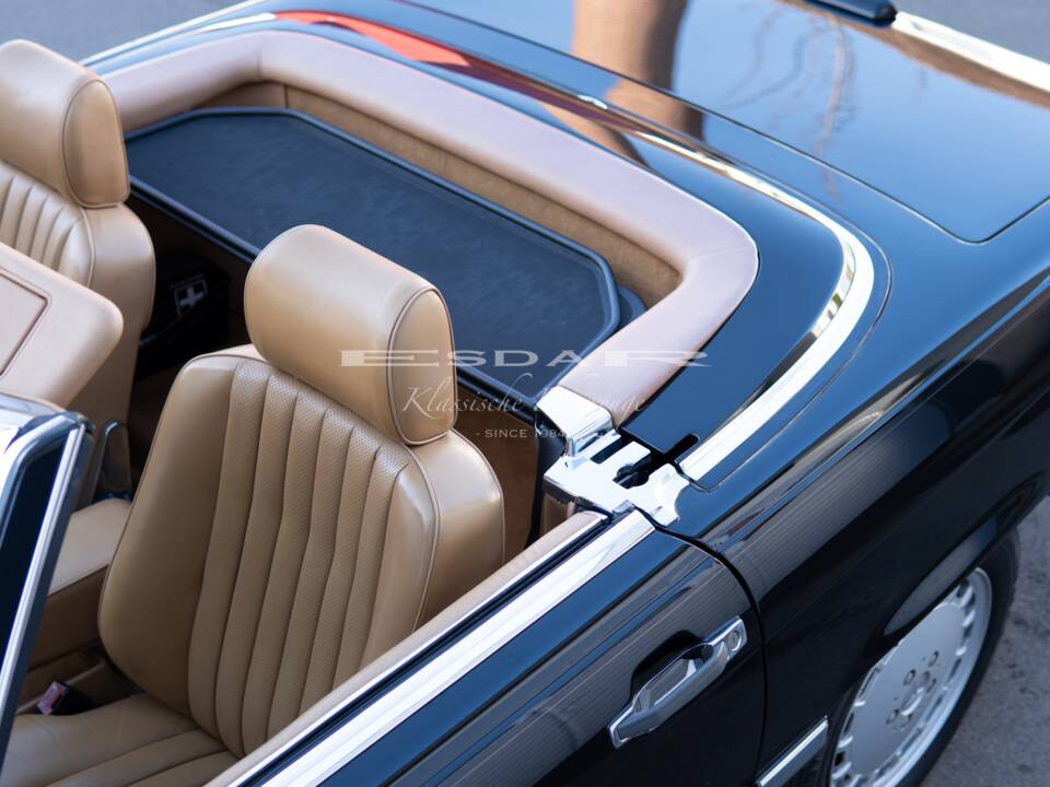 Image 36/37 of Mercedes-Benz 560 SL (1989)