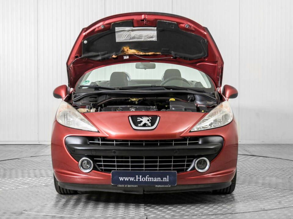 Imagen 40/50 de Peugeot 207 CC 1.6 VTi (2008)