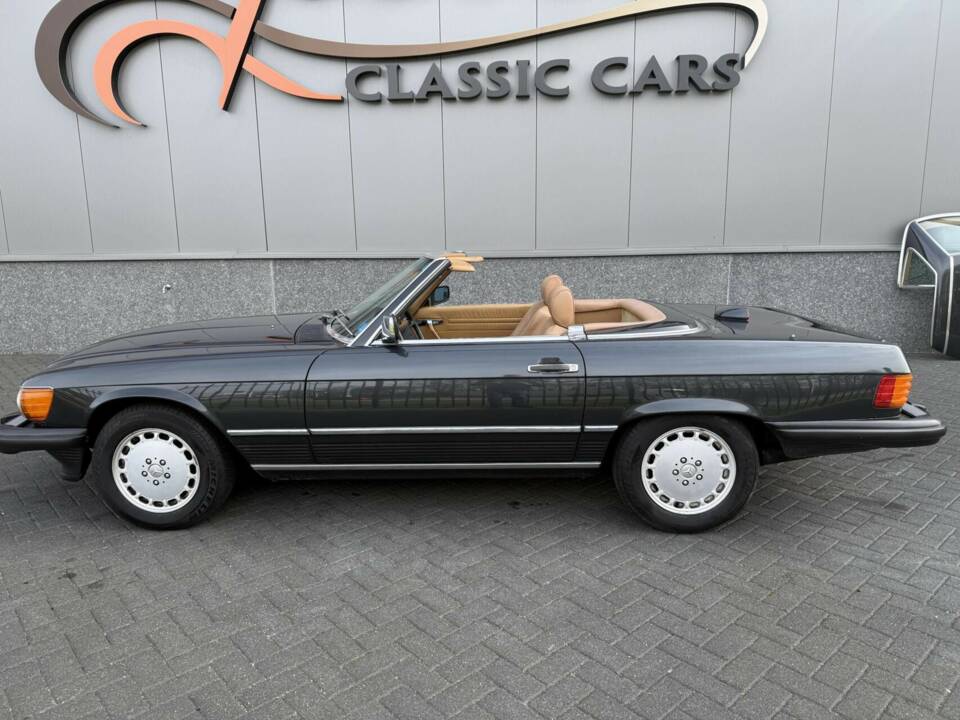 Image 5/50 de Mercedes-Benz 560 SL (1986)