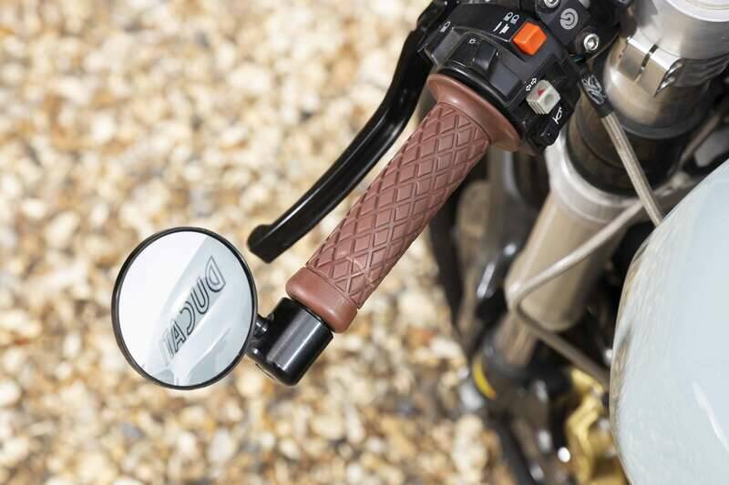 Image 9/36 of Ducati DUMMY (1995)